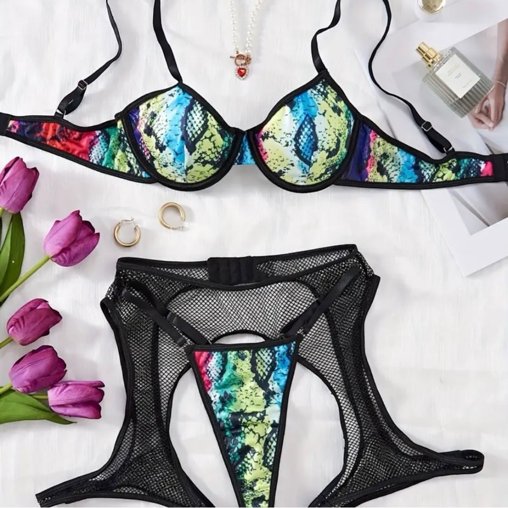 Multi Color Snake Print Set